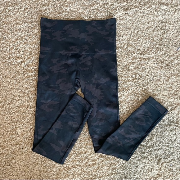 SPANX - Picture 5 of 11